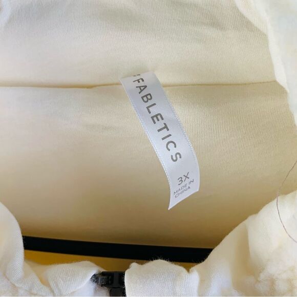 Fabletics Rylan Sherpa Jacket Cream Olive NWT - Picture 4 of 4